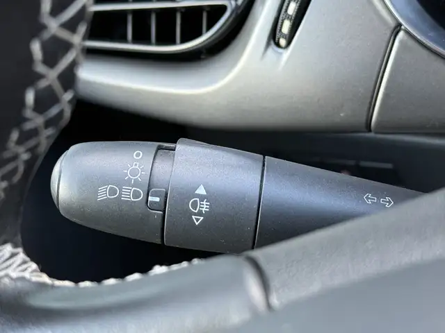 DS Automobiles DS 3 view 10