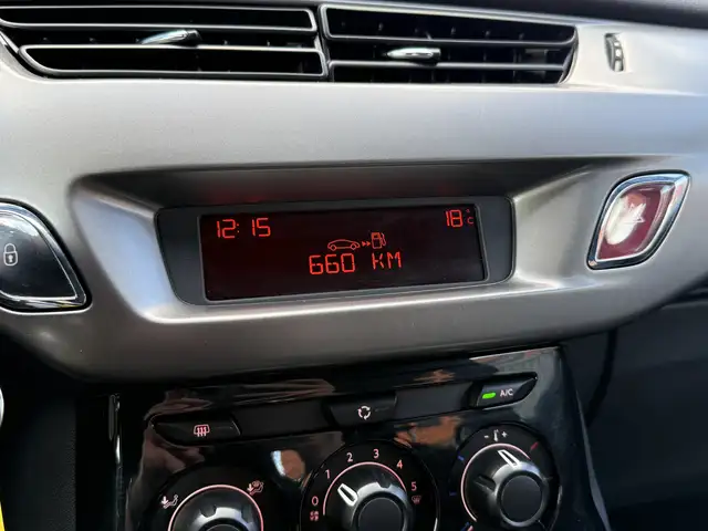 DS Automobiles DS 3 view 15