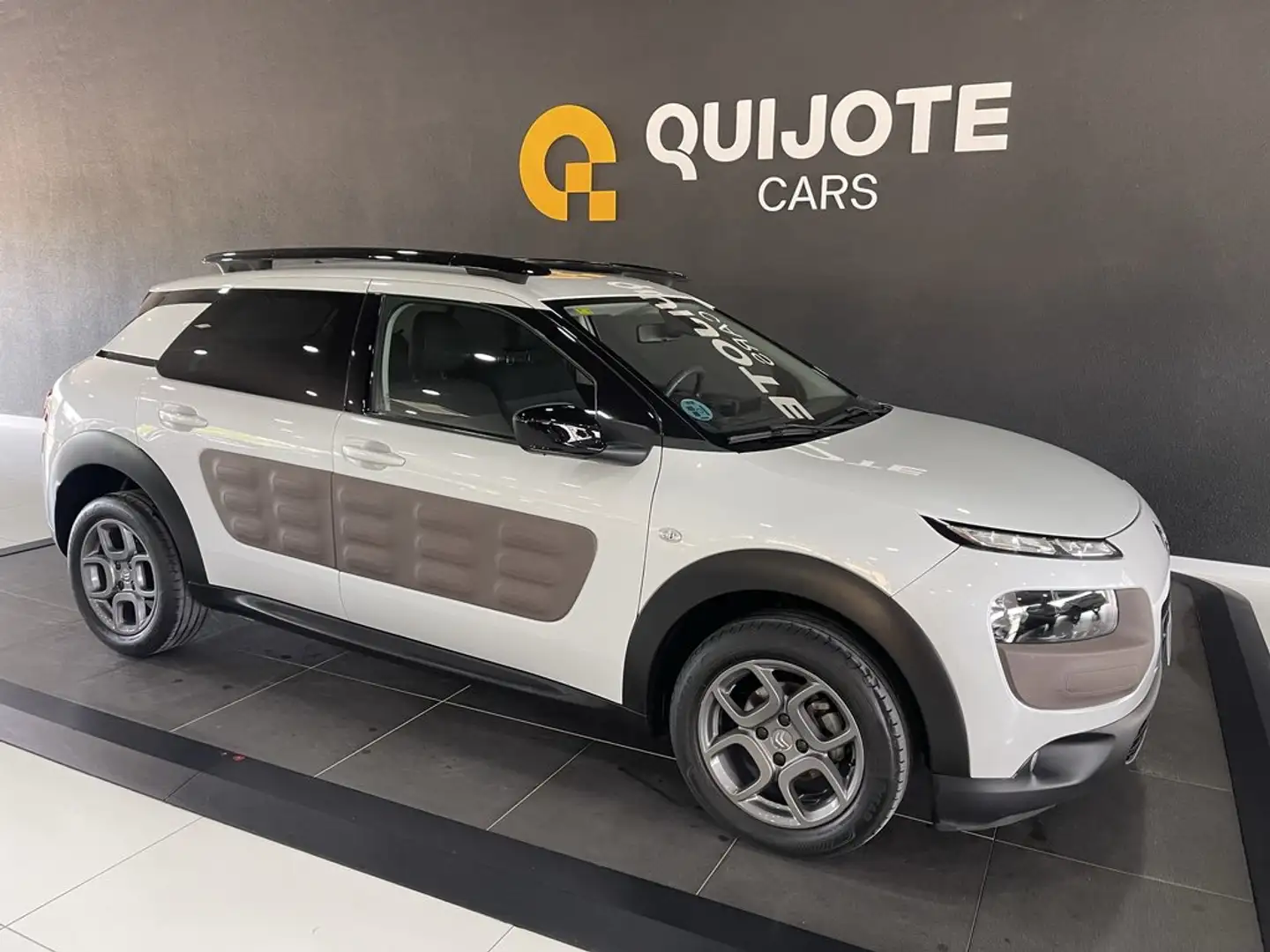 Citroen C4 Cactus PureTech 82cv Feel Edition Blanco - 1