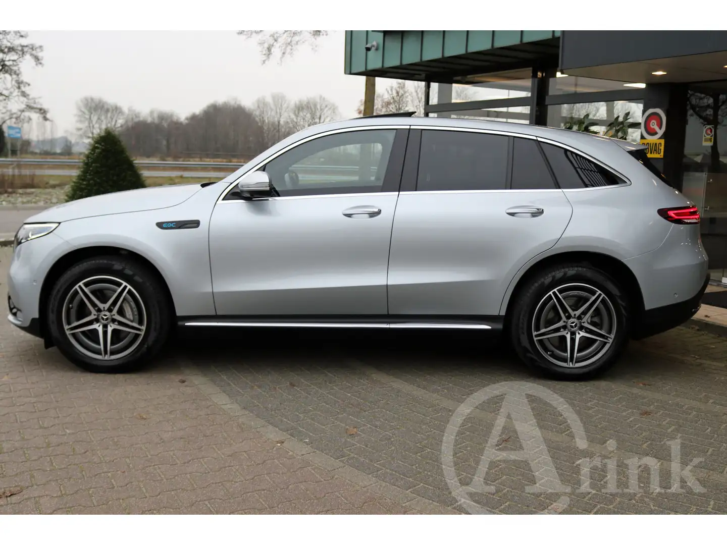 Mercedes-Benz EQC 400 4MATIC 80 kWh AMG Line Rijassistentiepakket Schuif Silber - 2