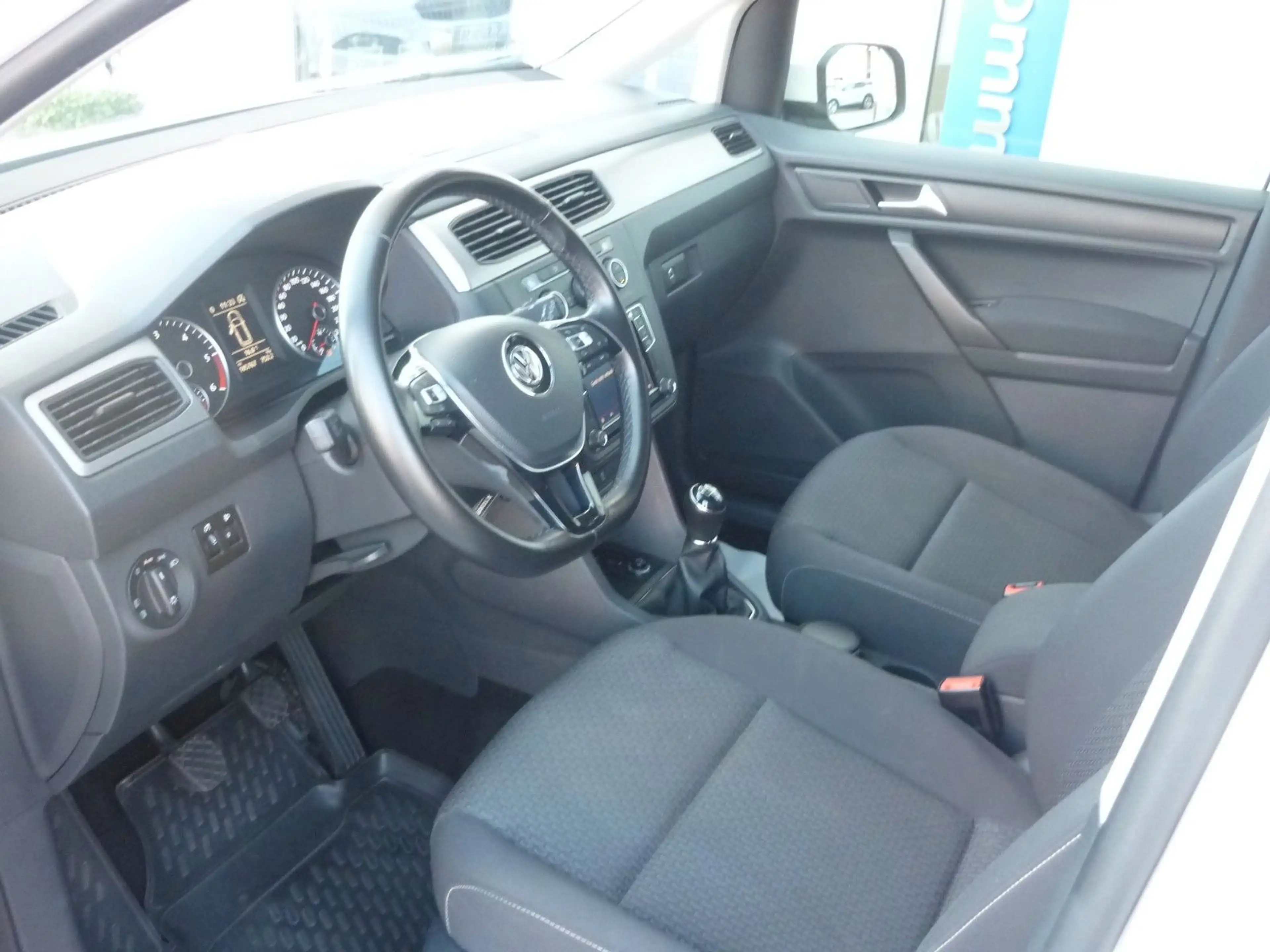 Volkswagen Caddy PKW Maxi Trendline BMT — photo 6