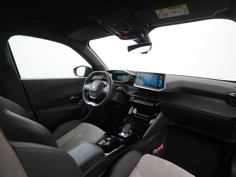 Peugeot e-2008 EV GT Pack 50 kWh 3 Fase | 360 Camera | Stoelverwa — photo 2