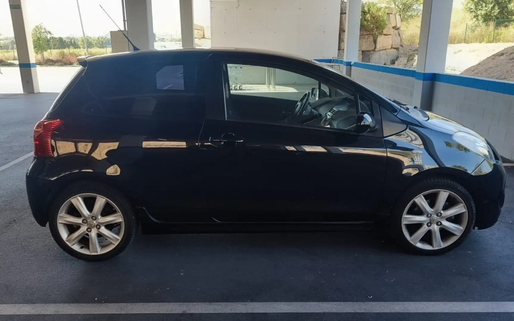 Toyota Yaris 1.8 VVT-i TS 133 Negro - 2