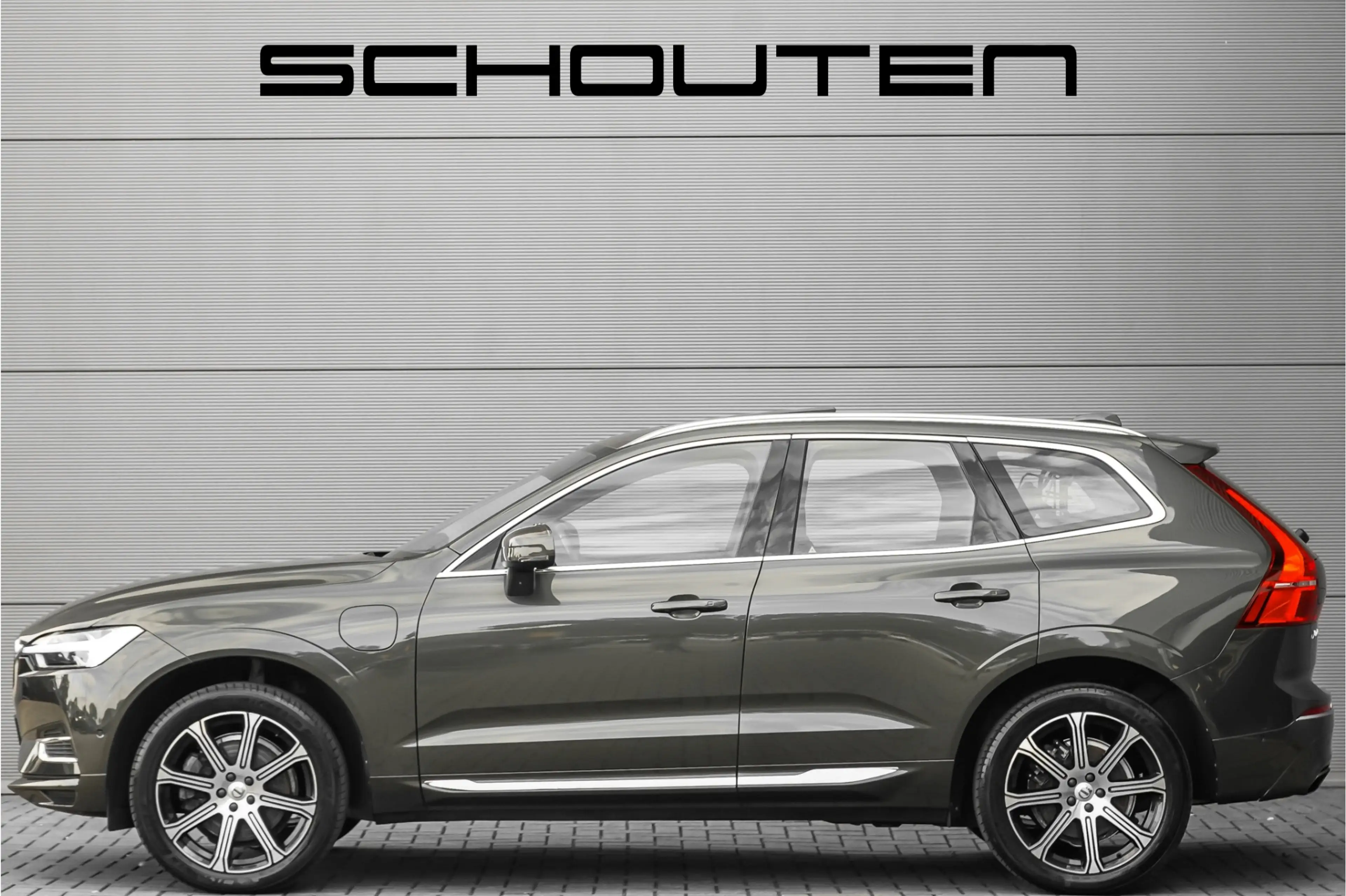 Volvo XC60 2.0 T8 Twin Engine AWD Inscription Pano CarPlay Ca — photo 14