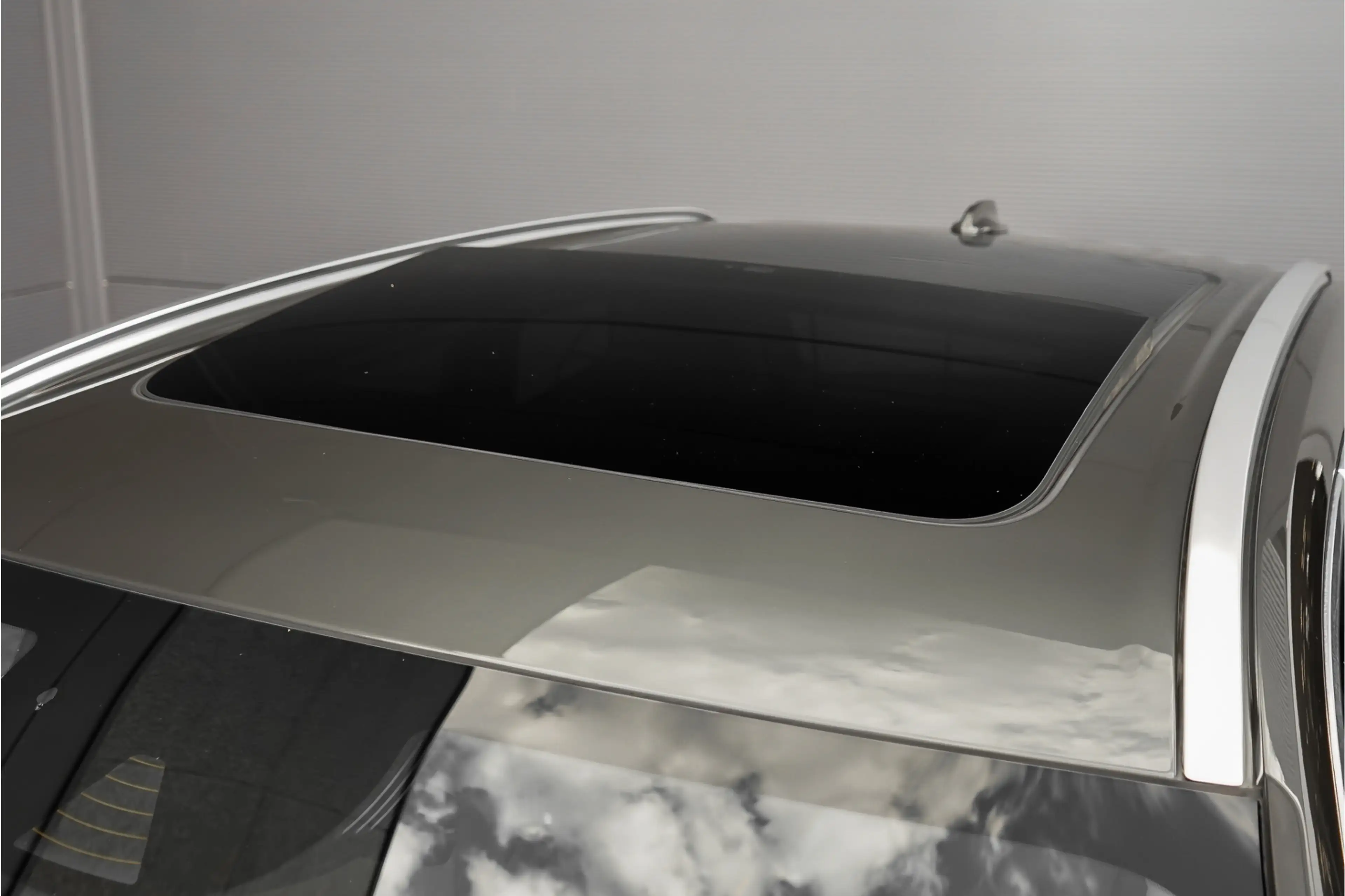 Volvo XC60 2.0 T8 Twin Engine AWD Inscription Pano CarPlay Ca — photo 21