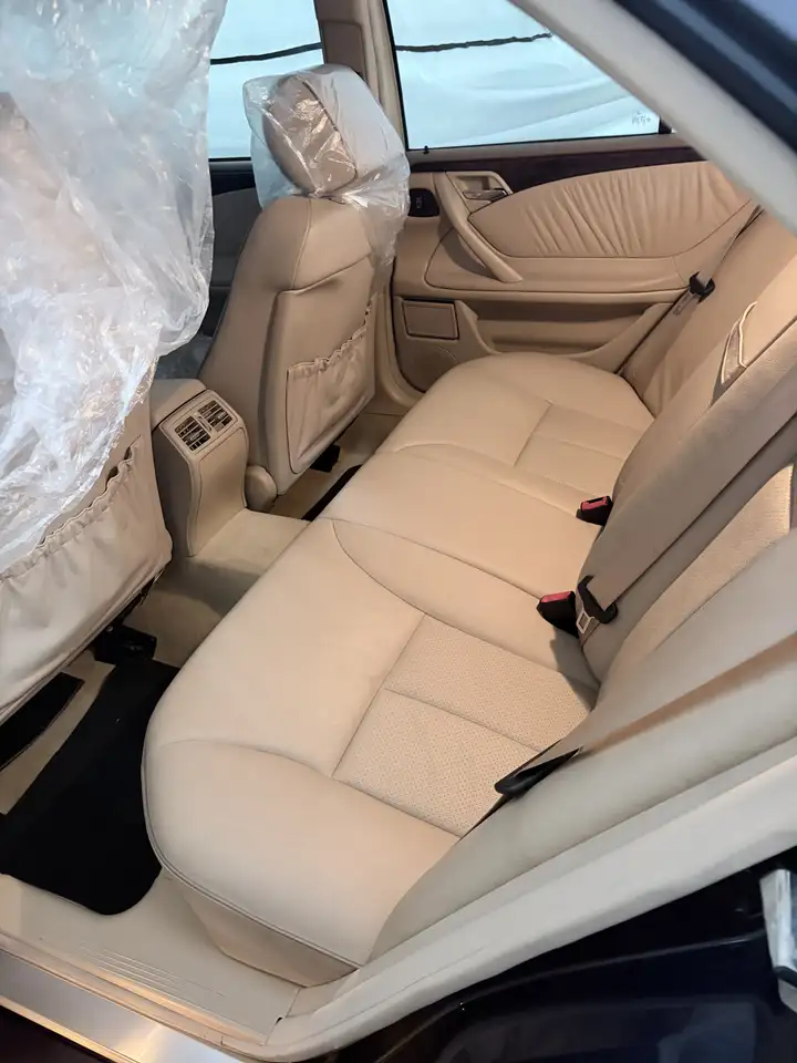 Mercedes-Benz E 240 Elegance, foto 3