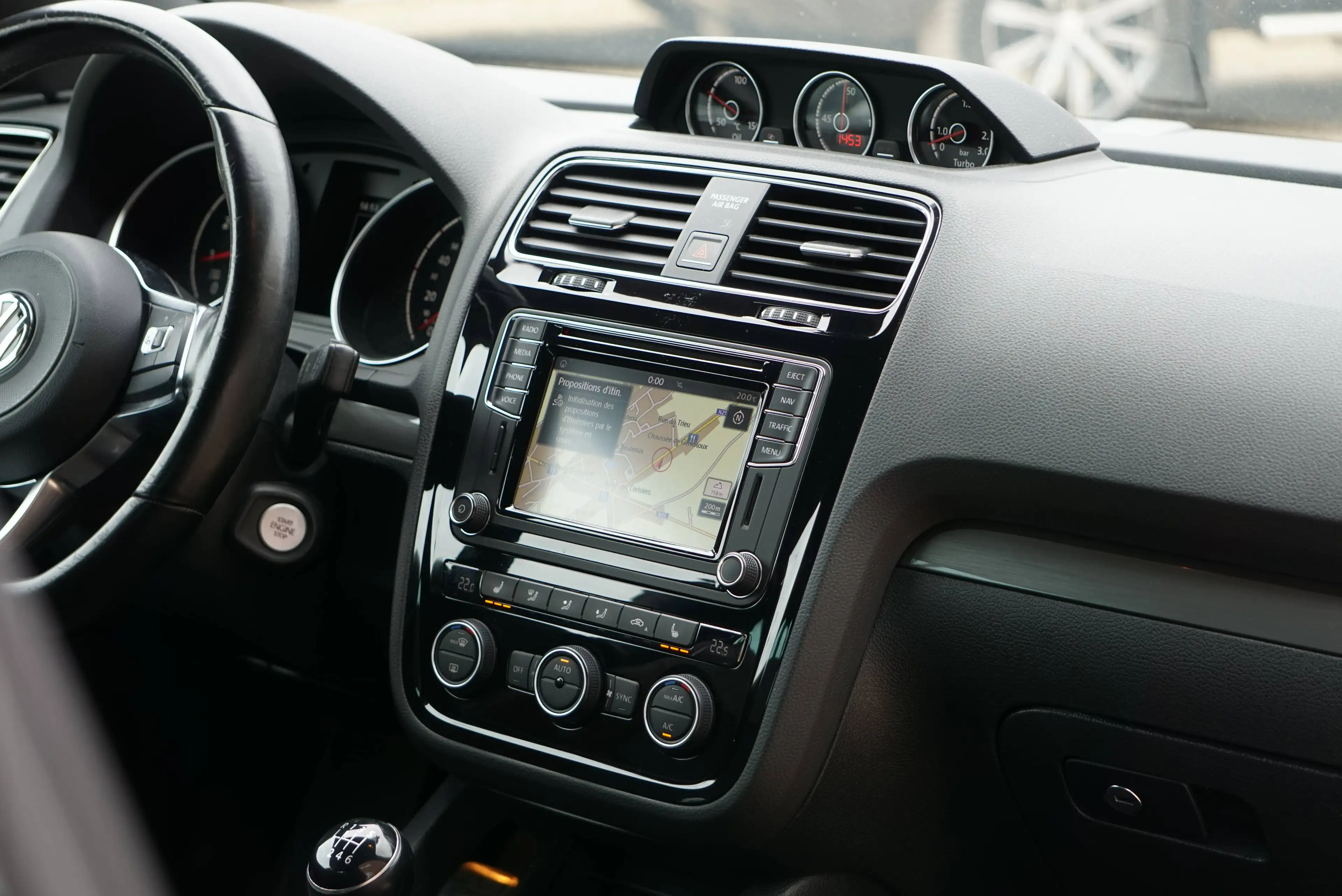 Volkswagen Scirocco 2.0 TSI R-Line ALLSTAR BI-XENON PDC NAVI DYNAUDIO CARNET COMPLET — photo 8