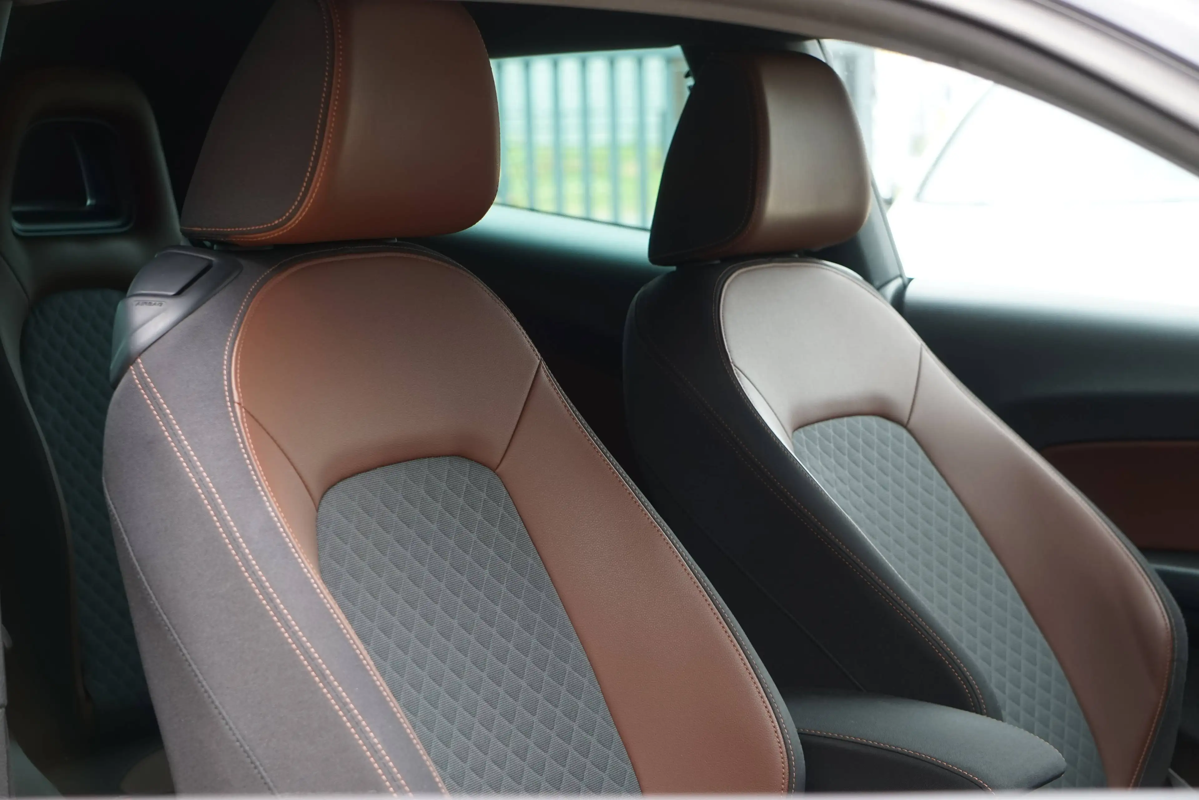 Volkswagen Scirocco 2.0 TSI R-Line ALLSTAR BI-XENON PDC NAVI DYNAUDIO CARNET COMPLET — photo 13