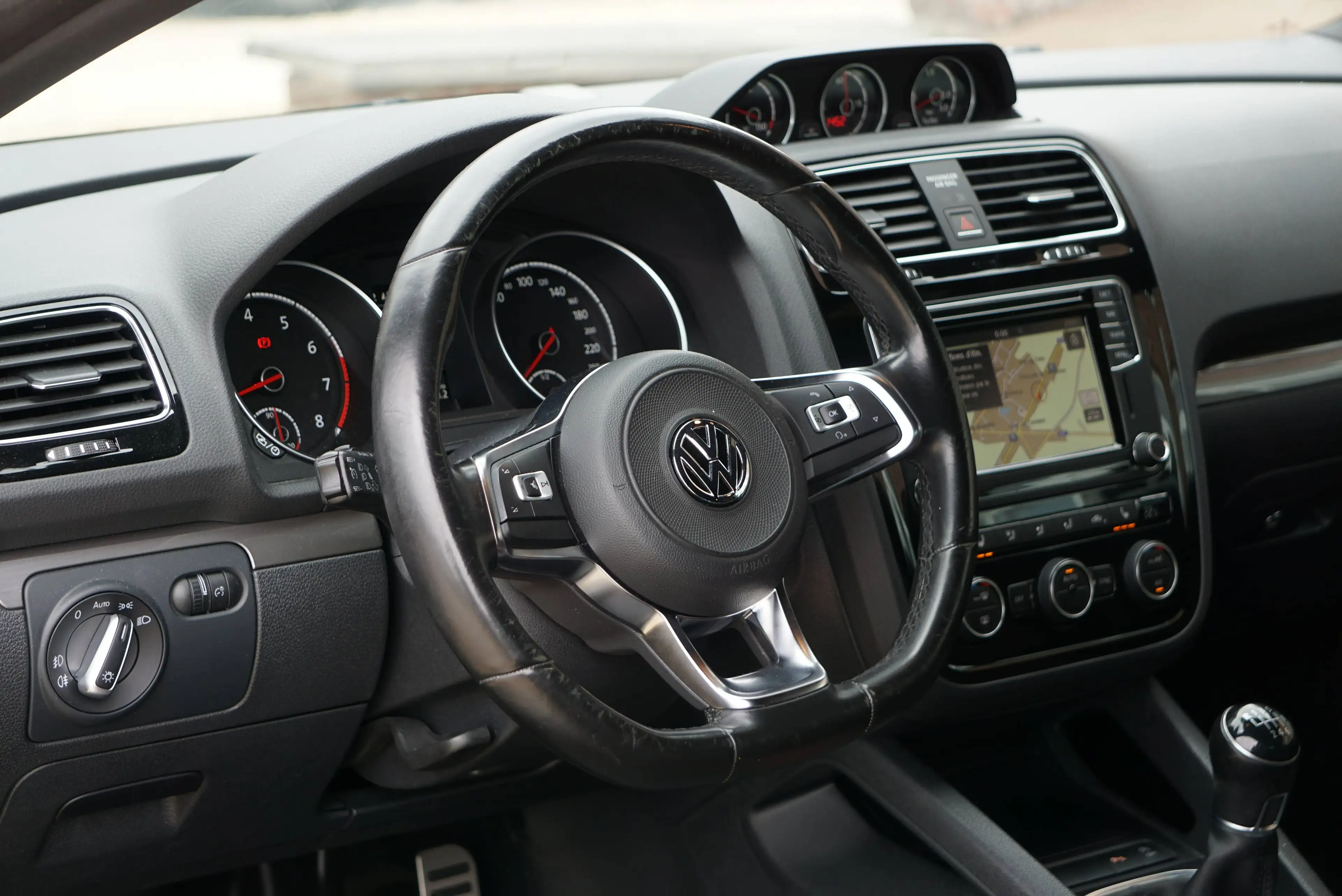 Volkswagen Scirocco 2.0 TSI R-Line ALLSTAR BI-XENON PDC NAVI DYNAUDIO CARNET COMPLET — photo 9
