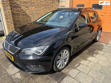 ST 1.0 EcoTSI Style Business Intense / Pano!