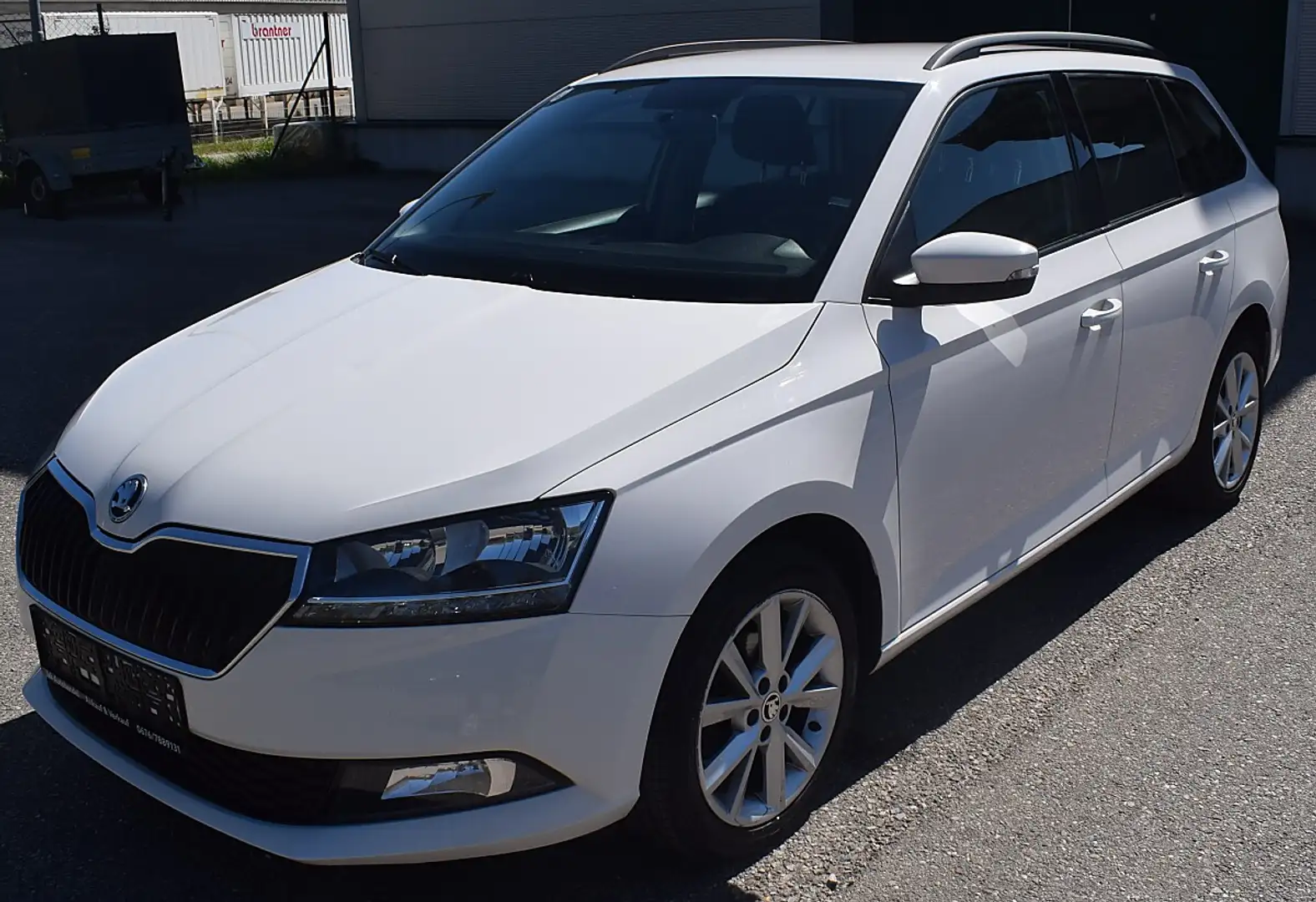 Skoda Fabia Combi Active 1,0 TSI Weiß - 1