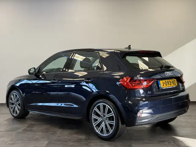 Audi A1 view 3