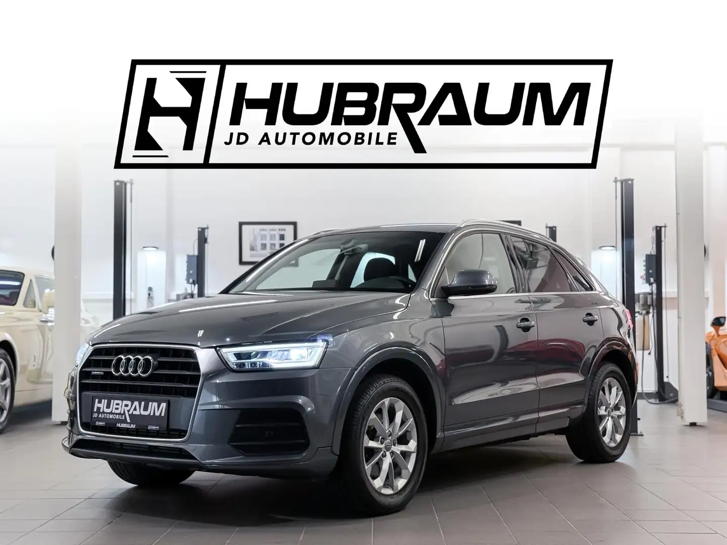 Audi Q3 2.0 TFSI quattro Design S-tronic Xenon Navi PDC Grau - 1
