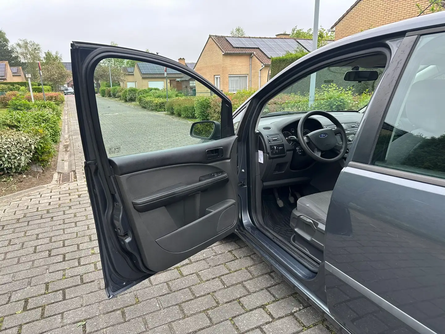 Ford Focus C-Max 1.8 TDCi Ambiente - 2