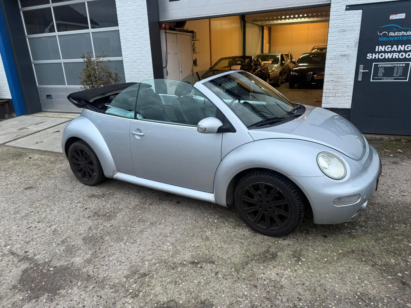 Volkswagen New Beetle Cabriolet 1.4 Highline-Cabrio-met Airco, Lederen i Grijs - 2