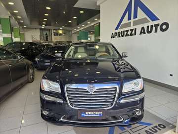 Thema 2011 3.0 V6 mjt II Platinum 239cv auto