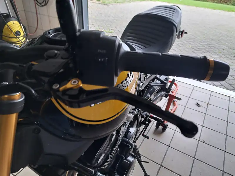 Kawasaki Z900RS - foto 3