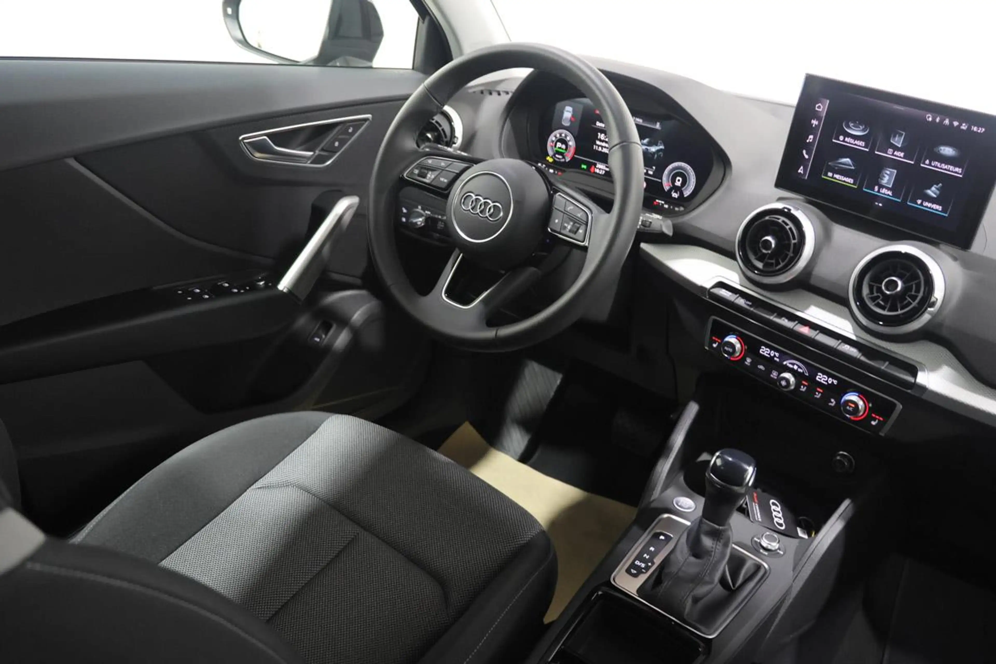 Audi Q2 35 TFSI 150 S-TRONIC S-LINE LED ACC CARPLAY JA17 — photo 13