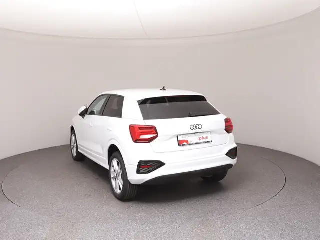 Audi Q2 view 5