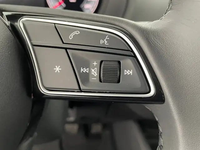 Audi Q2 view 15