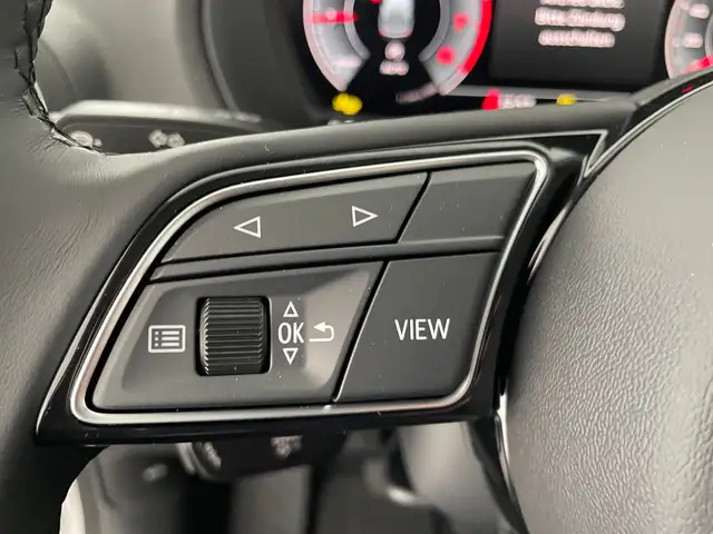 Audi Q2 view 14