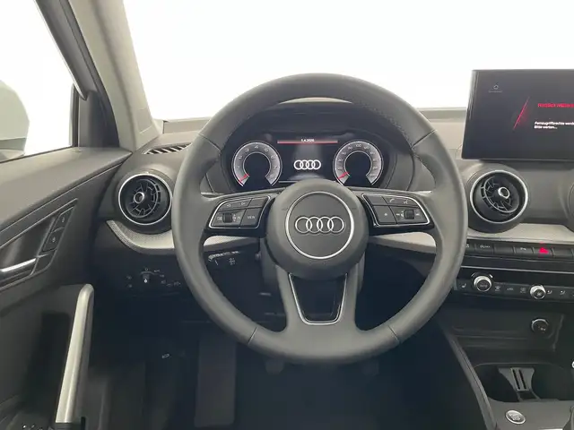 Audi Q2 view 12