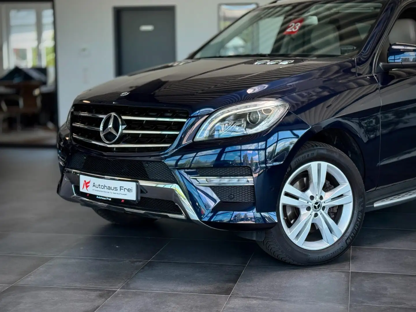 Mercedes-Benz ML 350 4Matic *AMG*Memory*Kamera*Totwinkel*Spur* Blue - 1