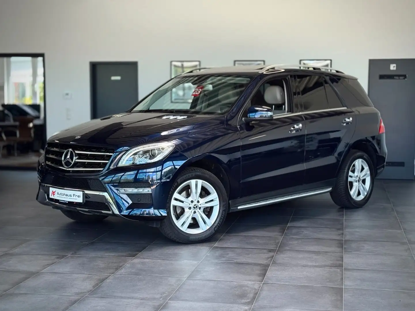 Mercedes-Benz ML 350 4Matic *AMG*Memory*Kamera*Totwinkel*Spur* Blue - 2