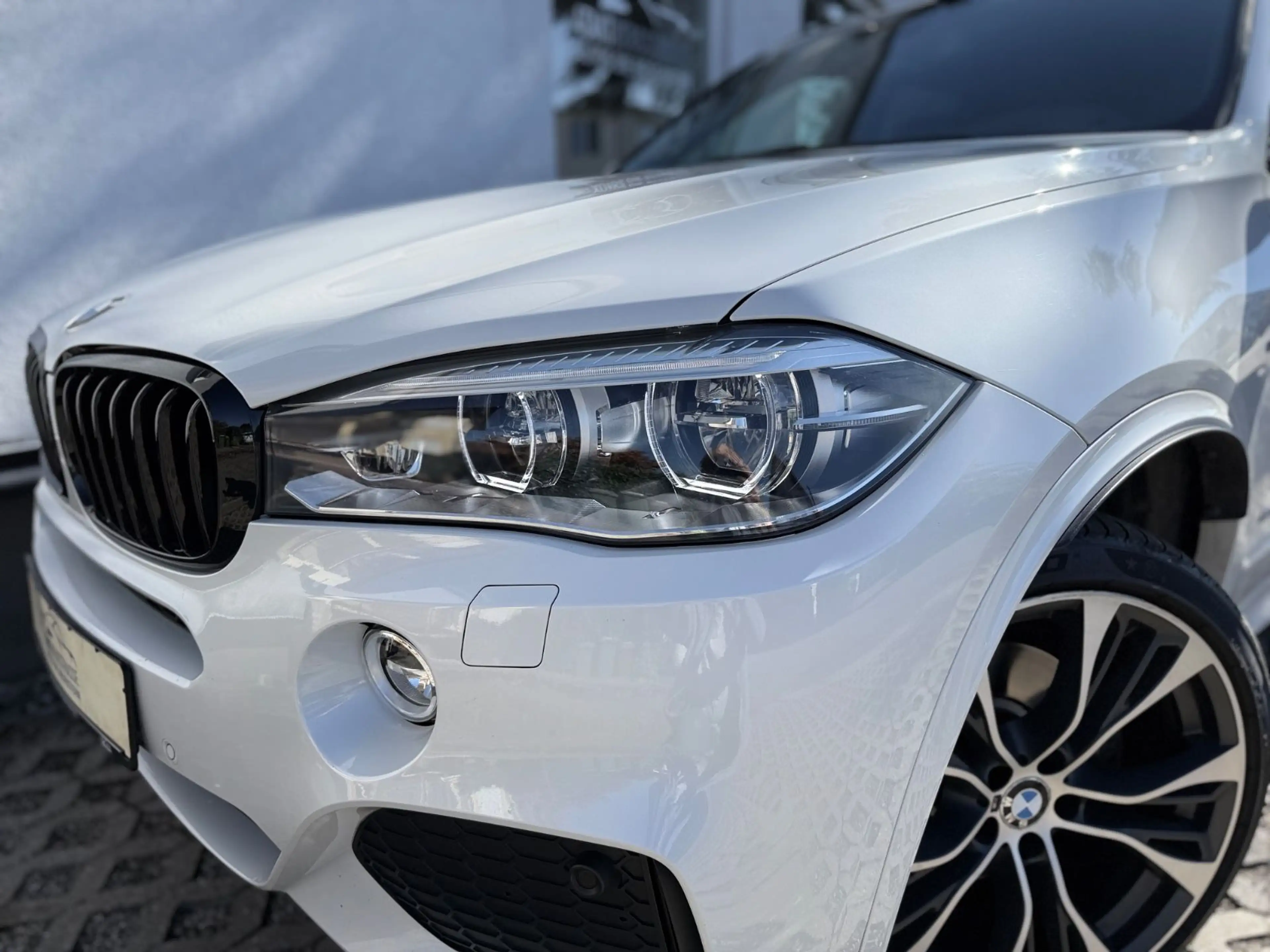 BMW X5 xDrive40d M-Paket HUD h/k AHK Std.-Hz. 21" — photo 10