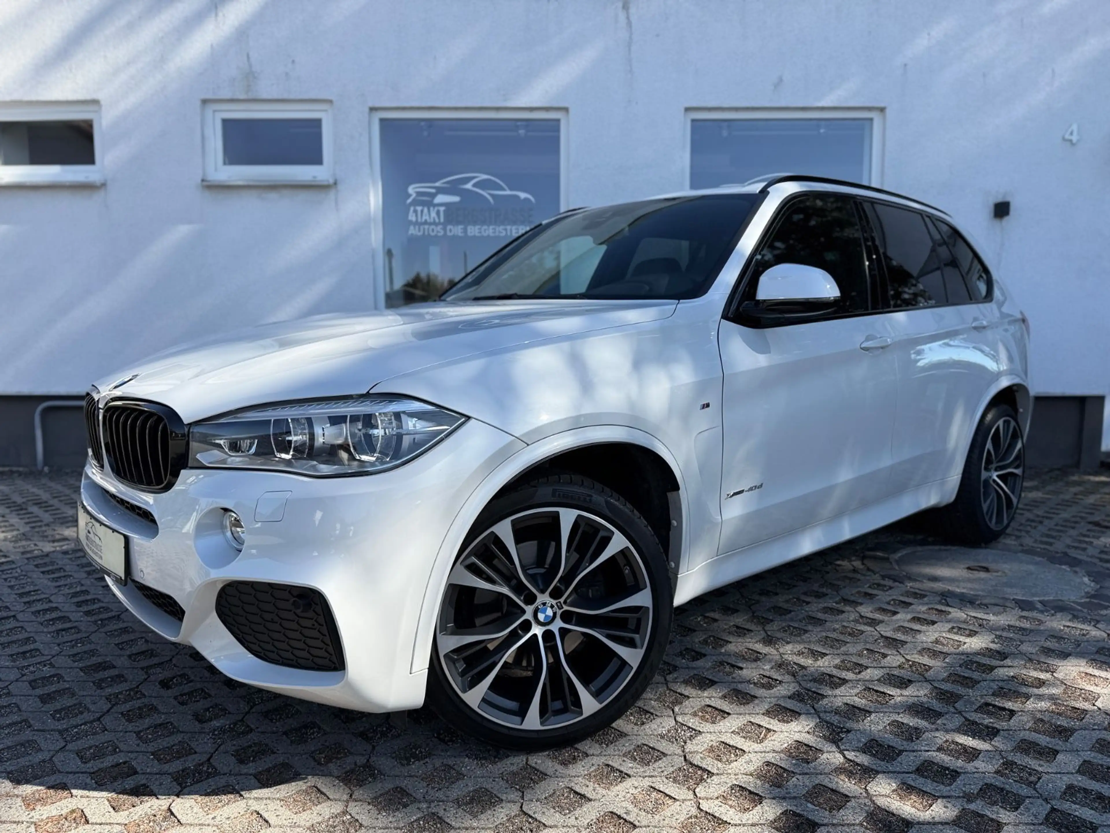 BMW X5 xDrive40d M-Paket HUD h/k AHK Std.-Hz. 21" — photo 2