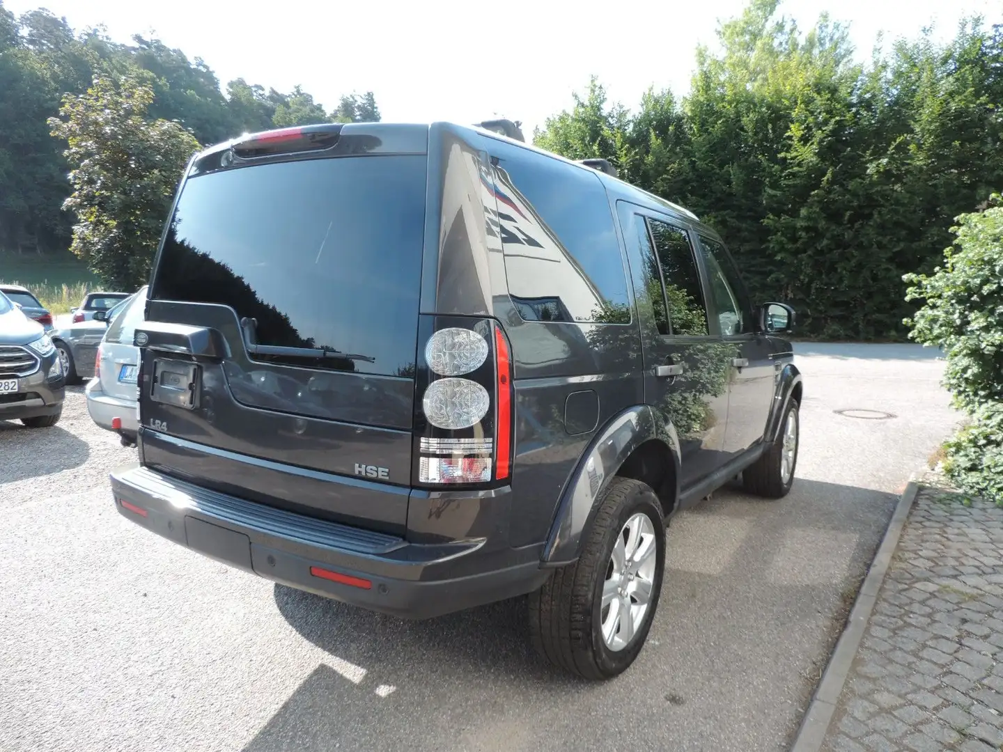 Land Rover Discovery 4 siva - 2