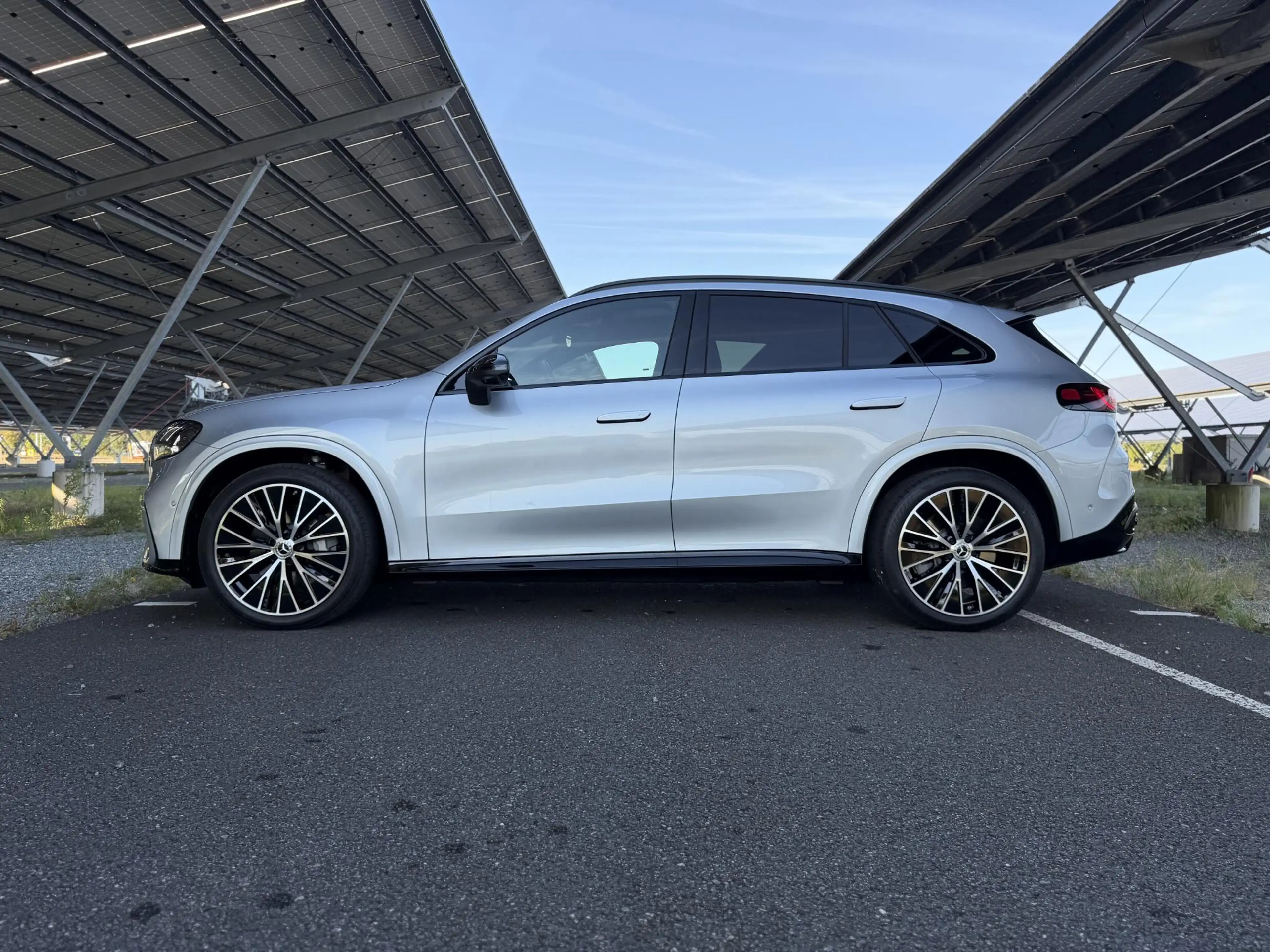 Mercedes-Benz GLC 400 4MATIC Launch Edition 94 kWh | AMG line | Night | — photo 8
