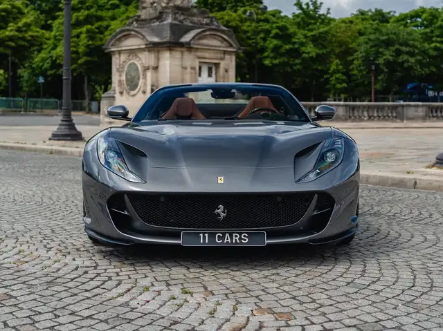 Ferrari 812