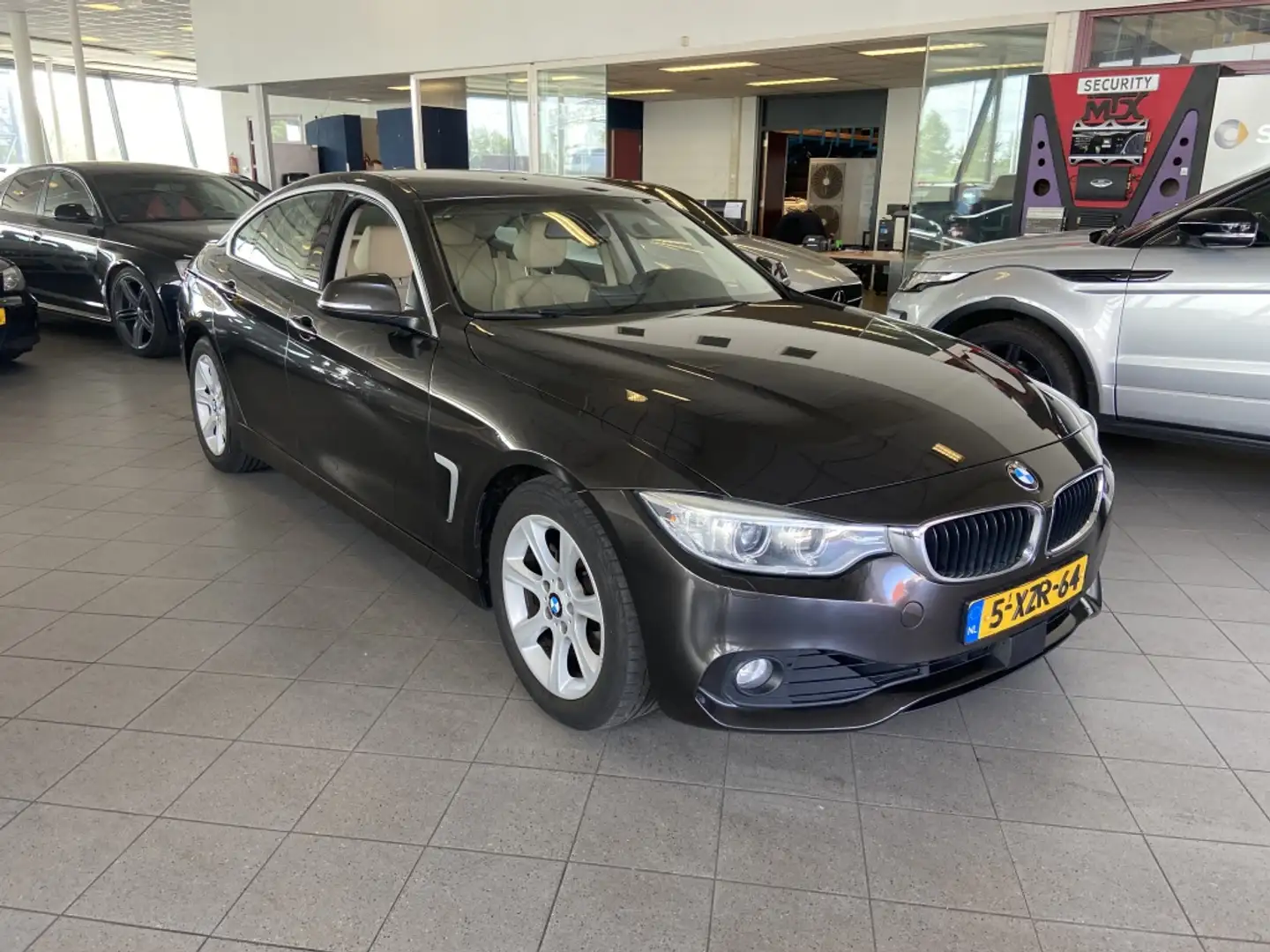 BMW 420 4-serie Gran Coupé 420i High Executive Bruin - 2