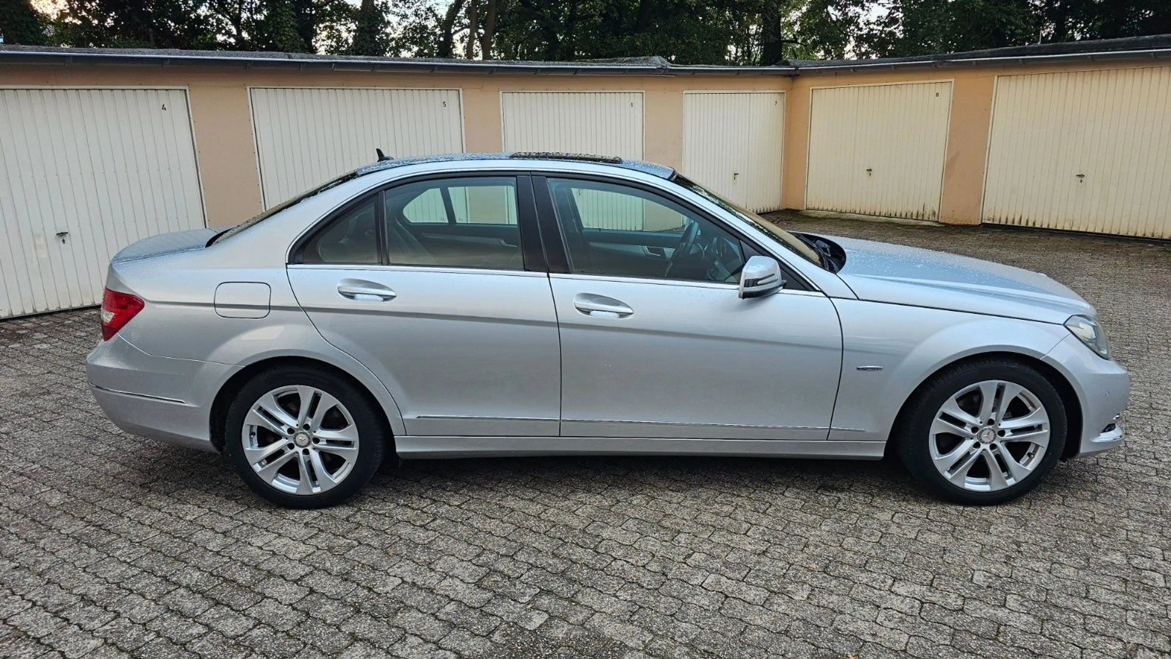Mercedes-Benz C 250 C Limousine C 250 CGI BlueEfficiency — photo 7