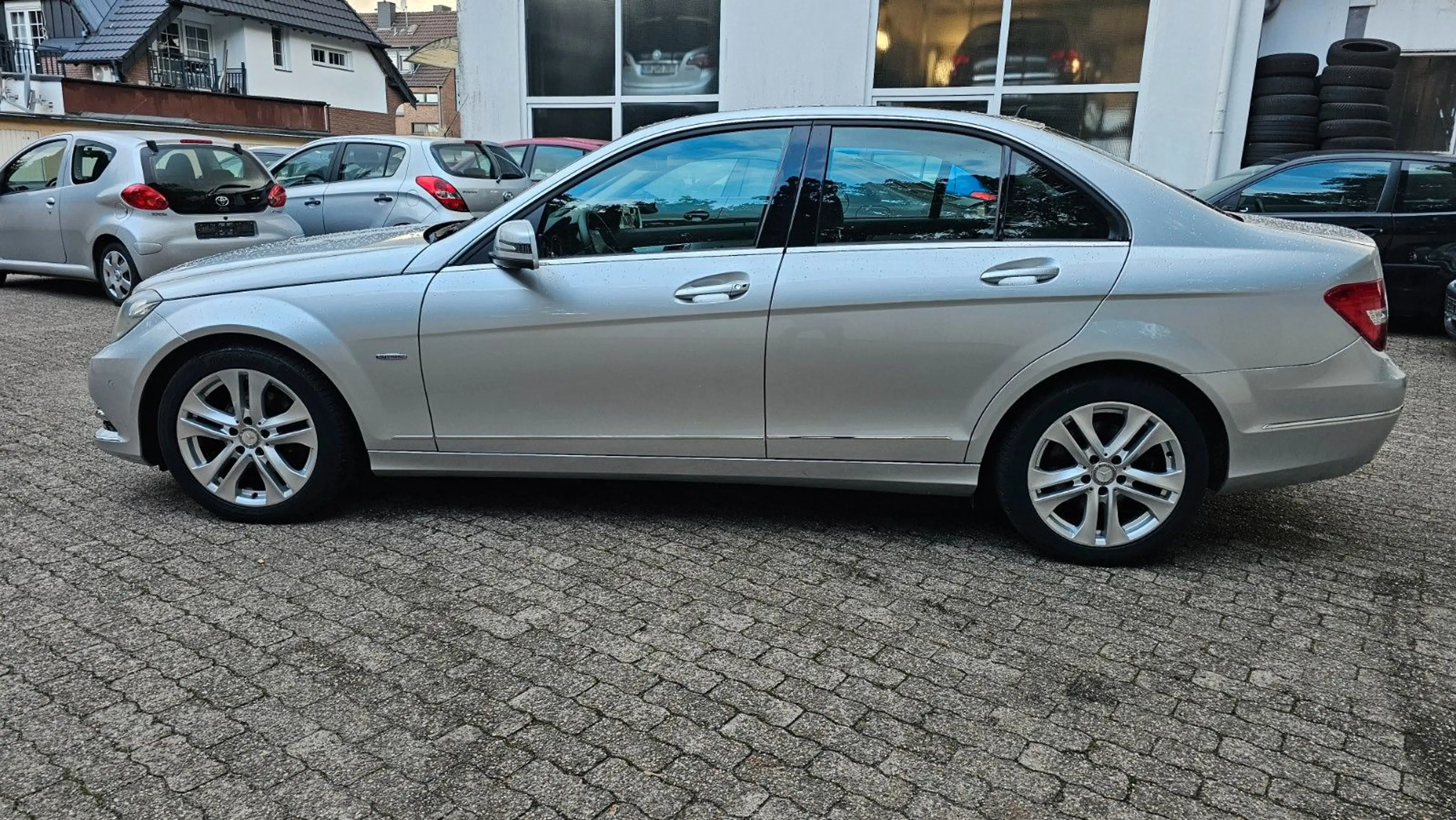 Mercedes-Benz C 250 C Limousine C 250 CGI BlueEfficiency — photo 8