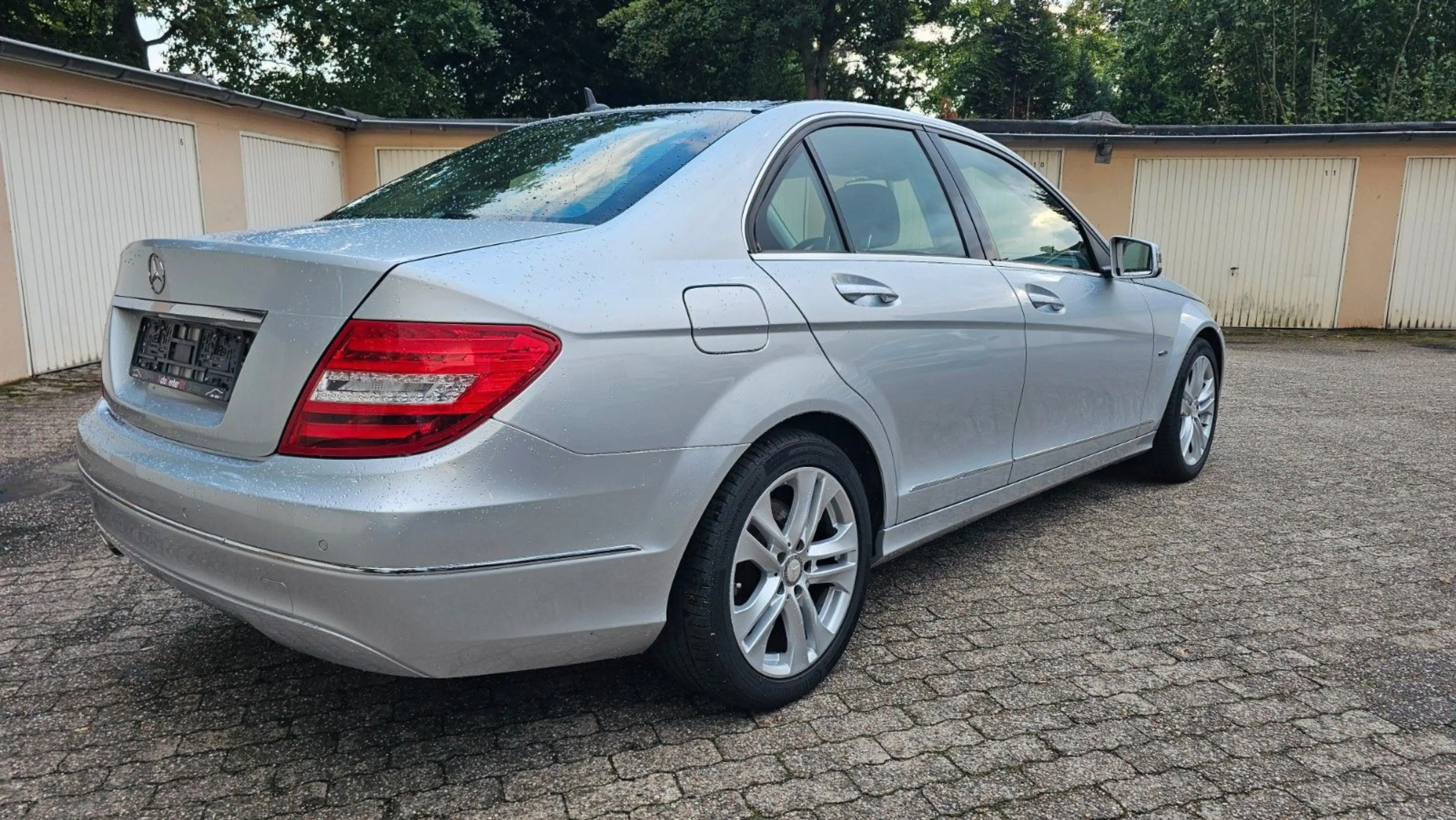Mercedes-Benz C 250 C Limousine C 250 CGI BlueEfficiency — photo 4