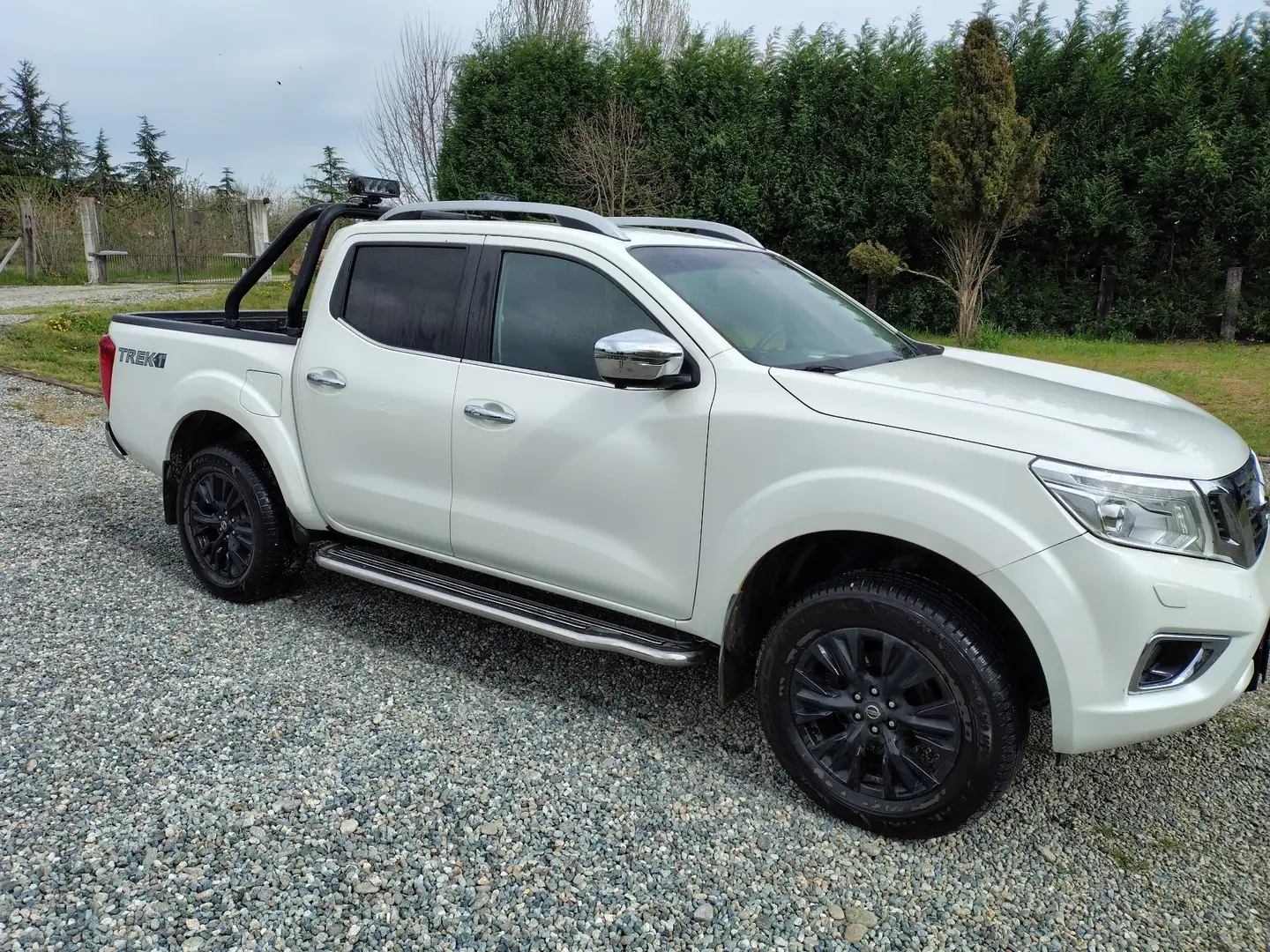 Nissan Navara 2.3 dci d.cab Trek-1 4wd 190cv auto - 2