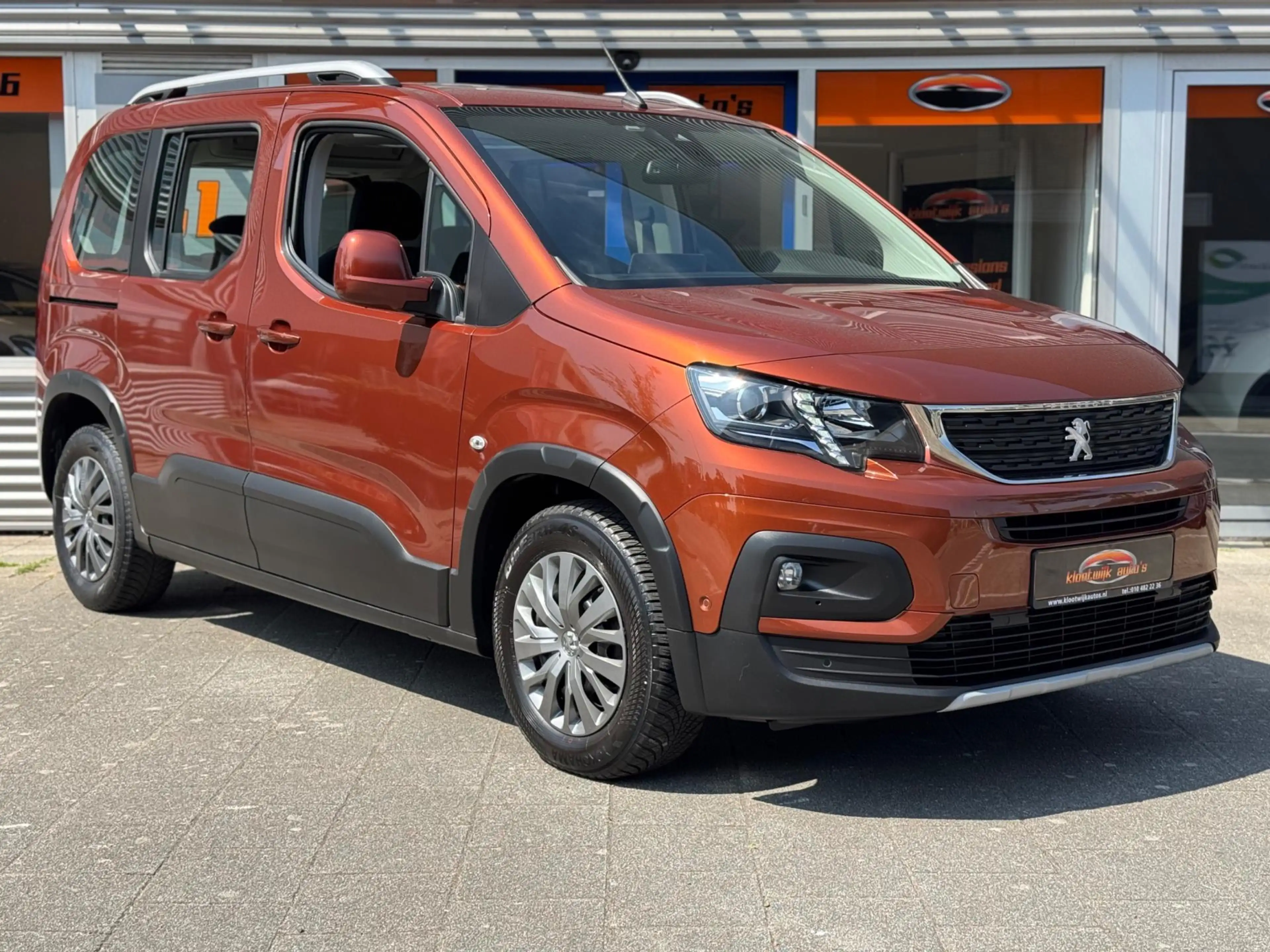 Peugeot Rifter 1.2T Allure Panorama Navi CarPlay Camera 1e Eigena — photo 3