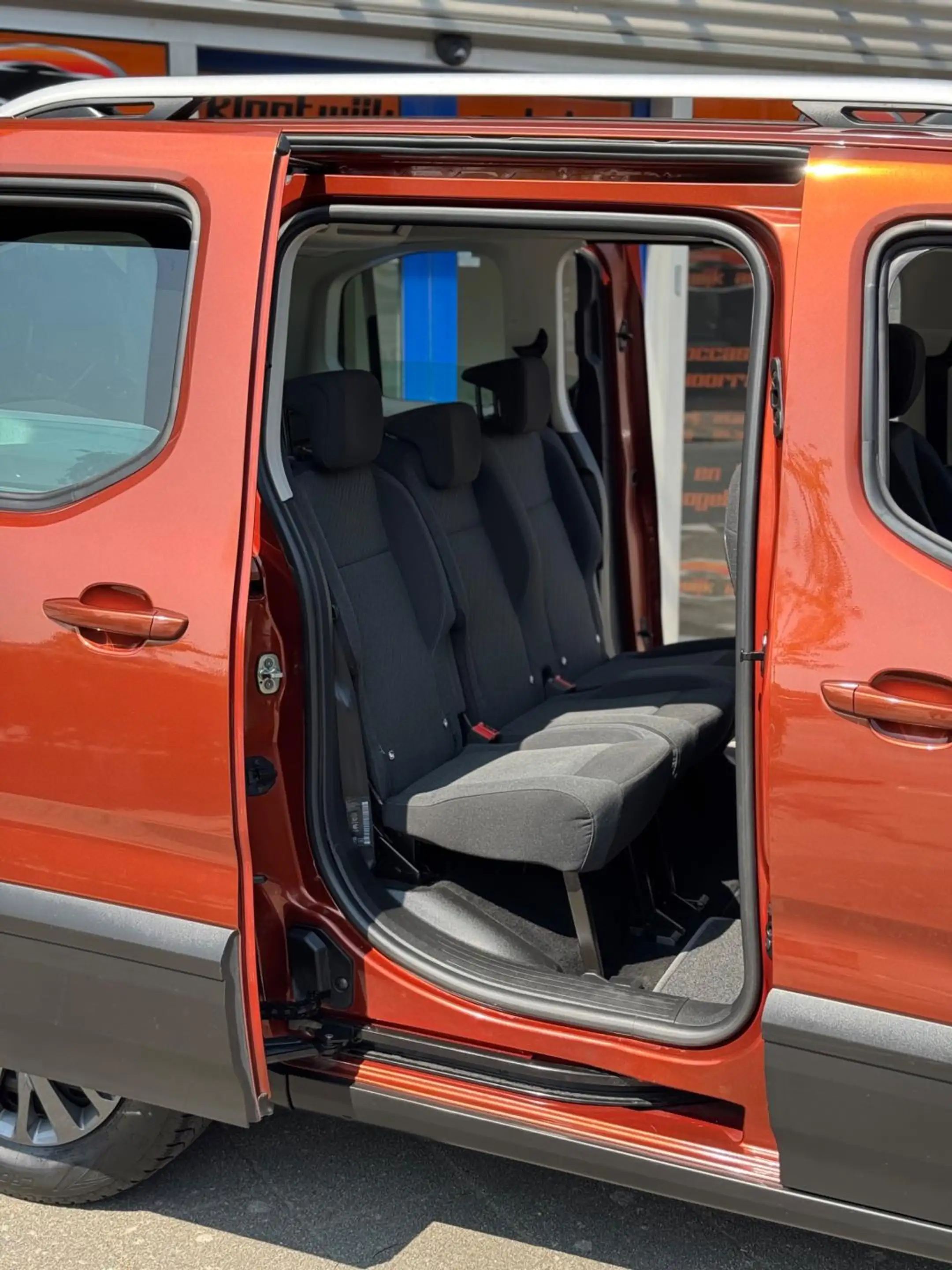 Peugeot Rifter 1.2T Allure Panorama Navi CarPlay Camera 1e Eigena — photo 10