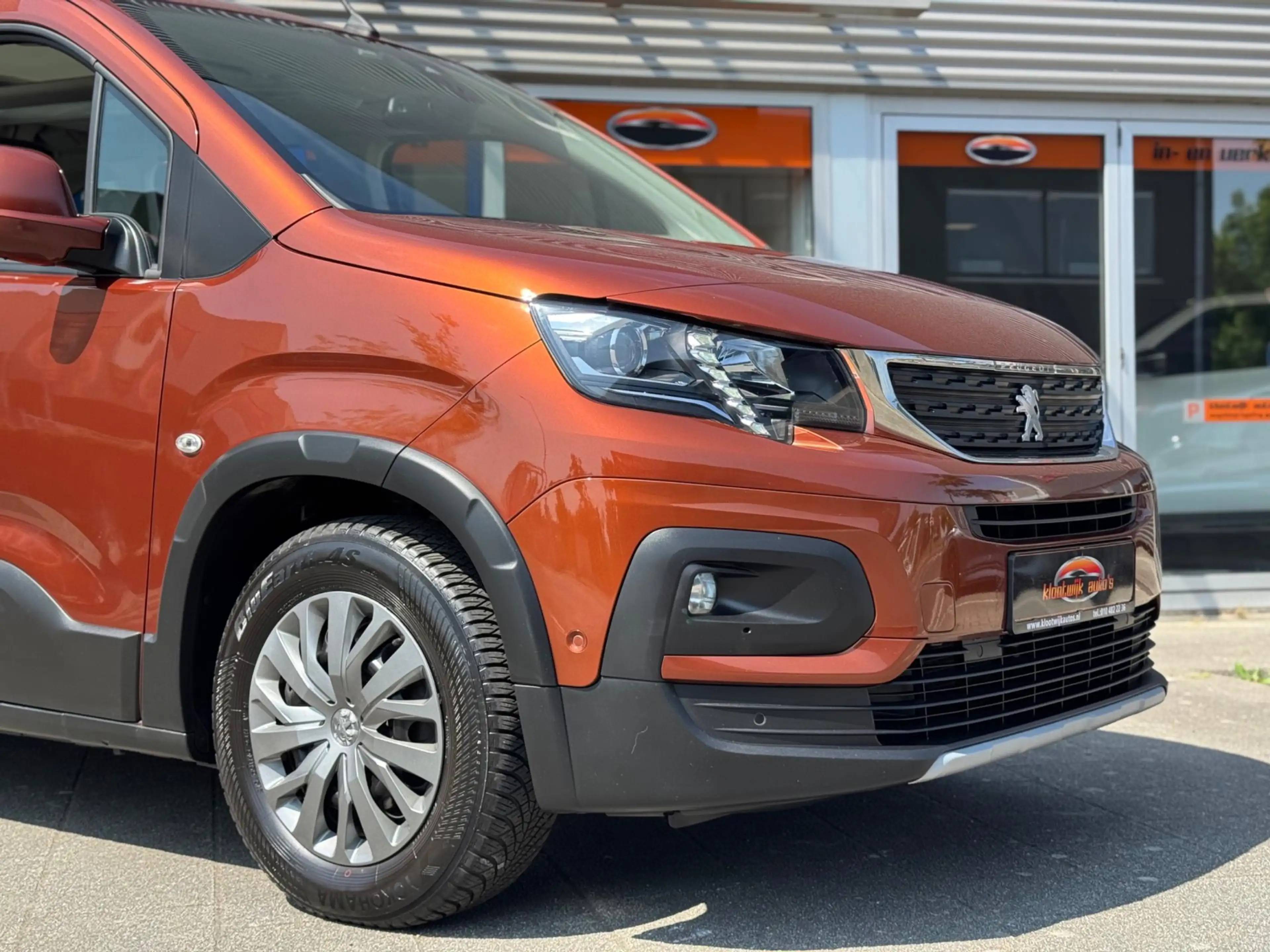 Peugeot Rifter 1.2T Allure Panorama Navi CarPlay Camera 1e Eigena — photo 11