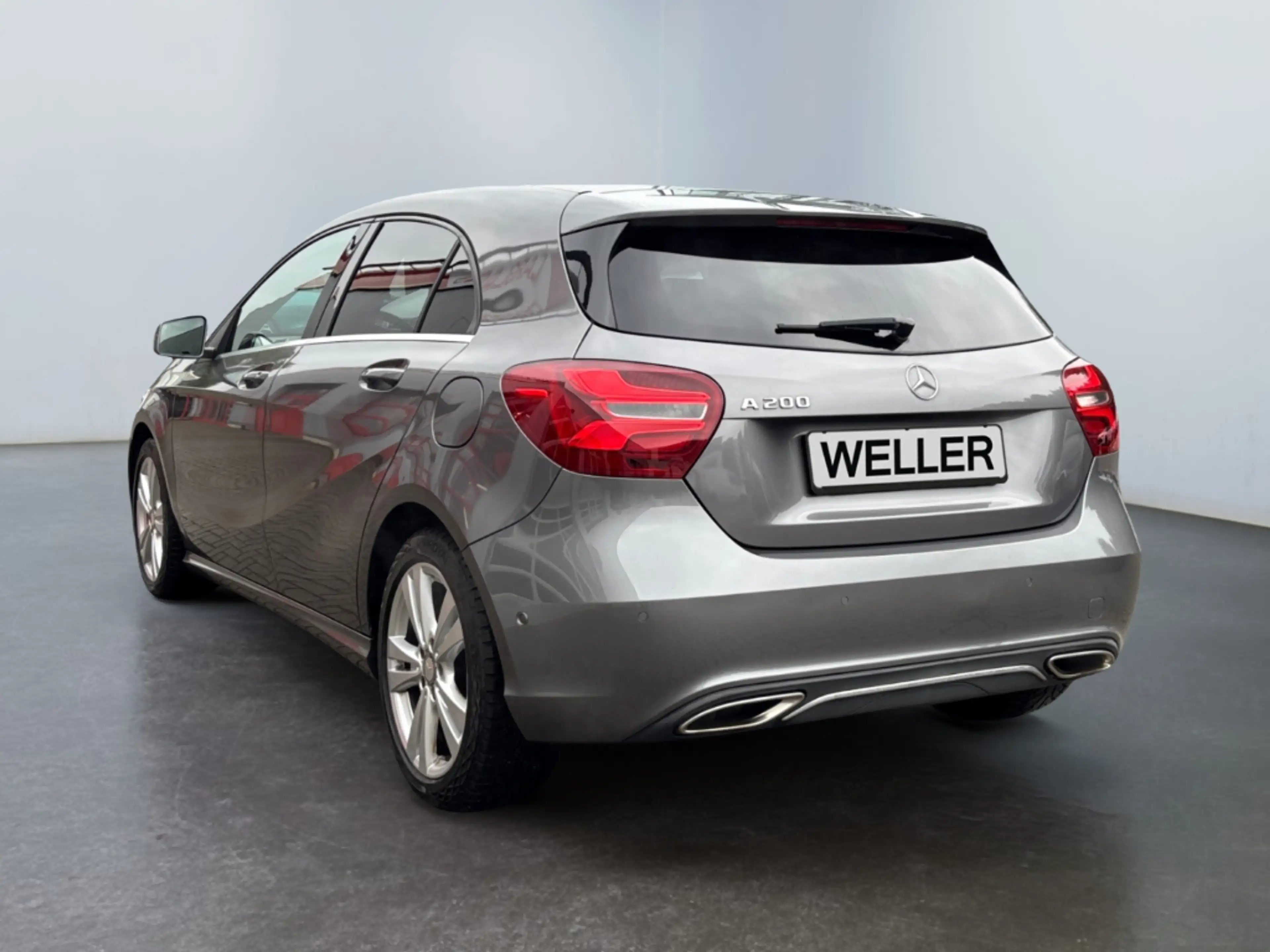 Mercedes-Benz A 200 7G-DCT Urban *LED*Sportsitze*Parktronic*CAM* — photo 7