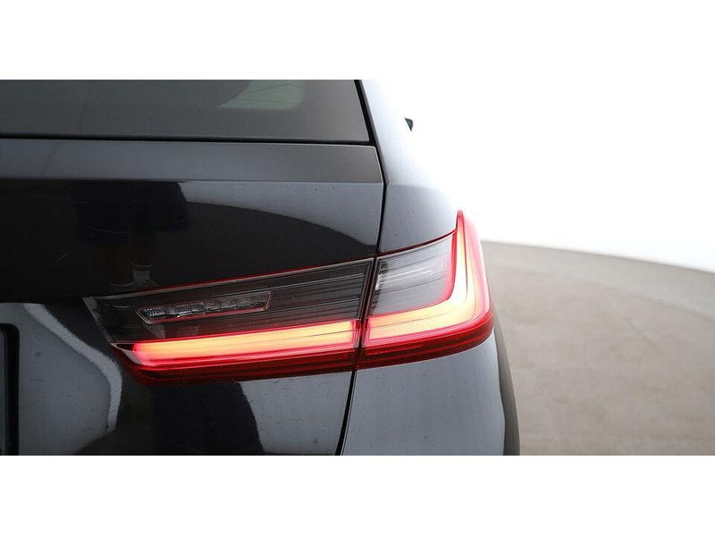 BMW 320 d xDrive Touring Advantage Aut LED NAVI R-CAM — photo 9