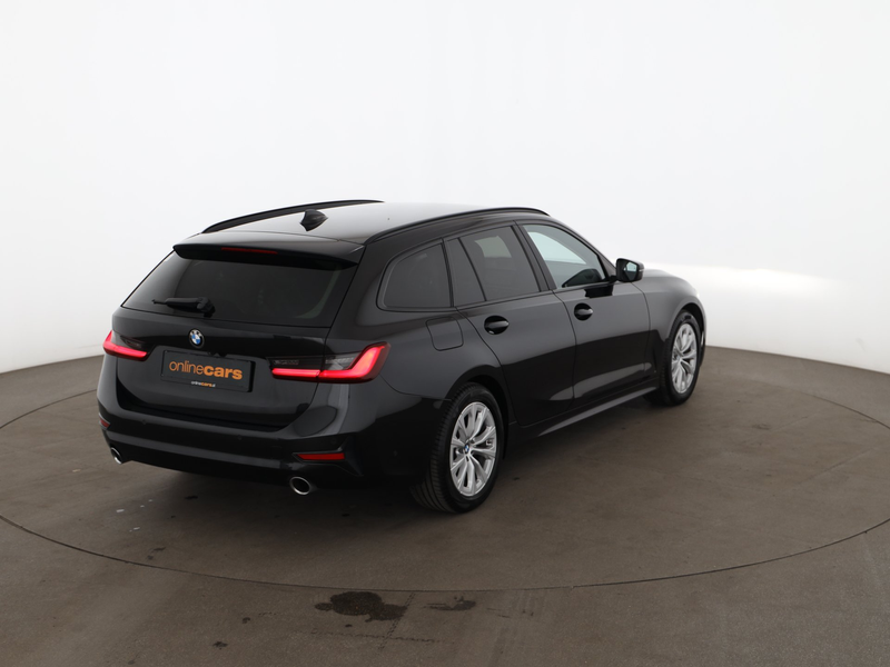 BMW 320 d xDrive Touring Advantage Aut LED NAVI R-CAM — photo 3