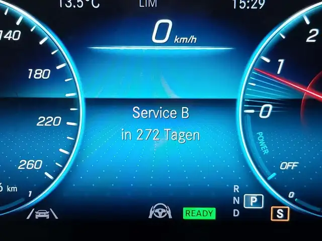 Mercedes-Benz Gle Class view 13