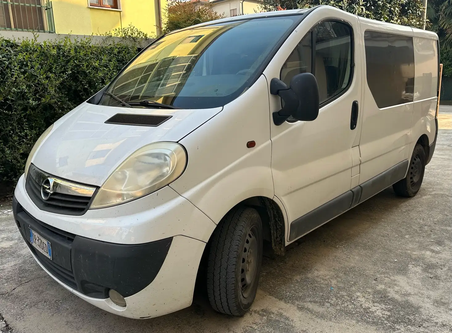 Opel Vivaro Van 2.0 Diesel 114Cv 3.Posti Bianco - 1