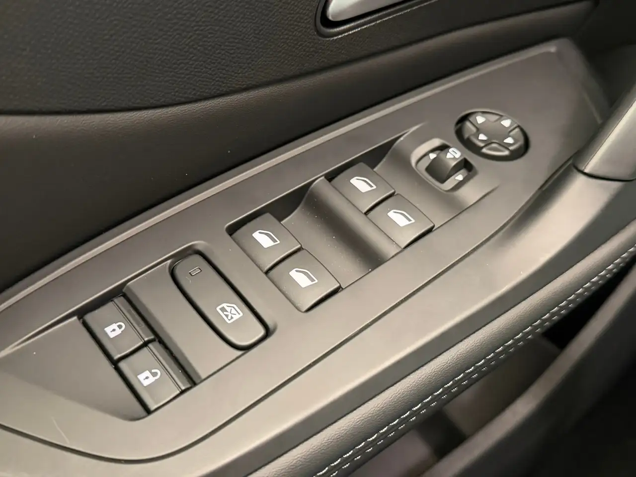 Peugeot 308 2026 — фото 14
