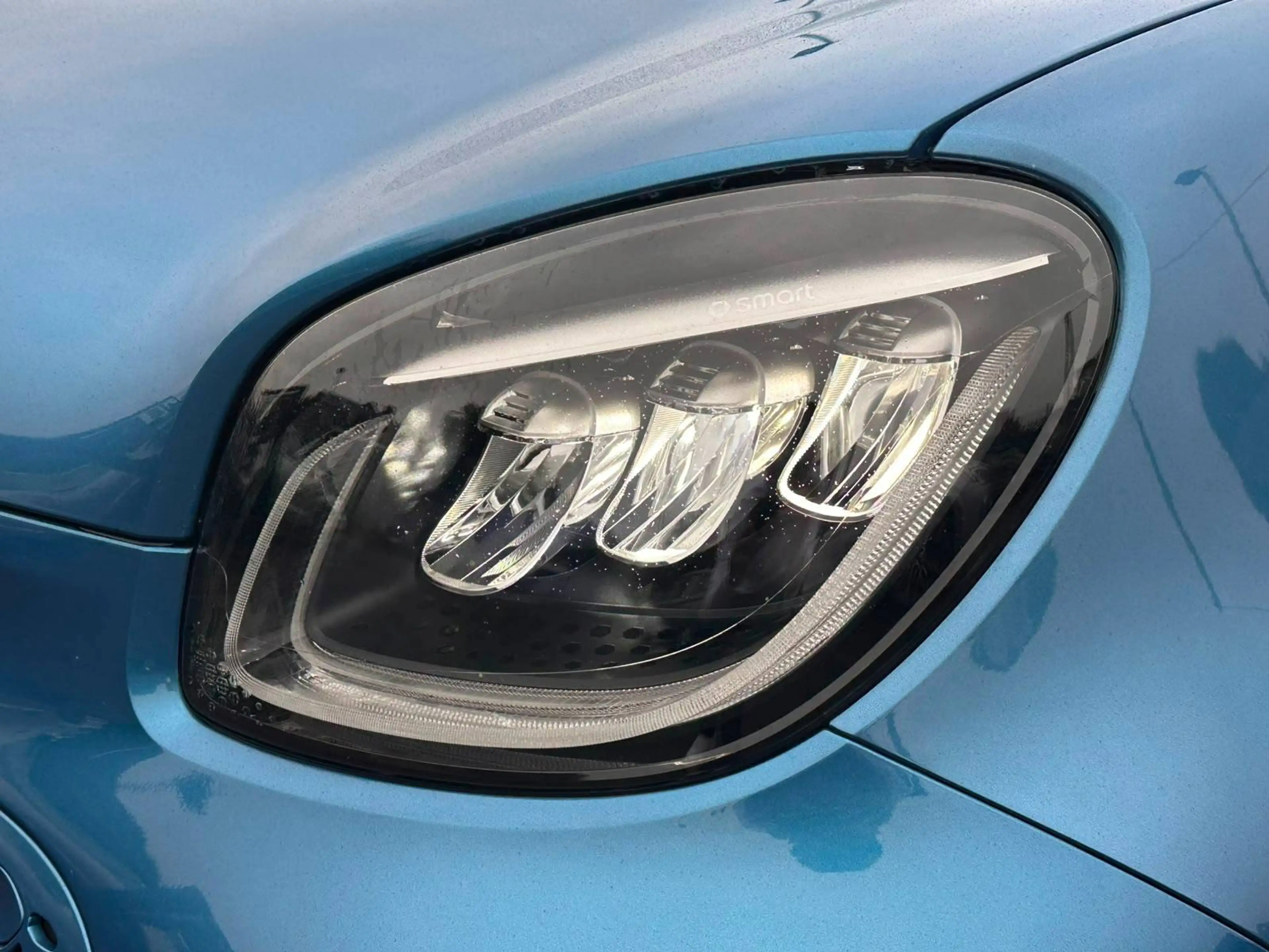 smart forFour Forfour 17.6 kWh EQ Comfort / CUIR / CAMÉRA / CLIM / ONLY 24.000 KM !!!! — photo 2
