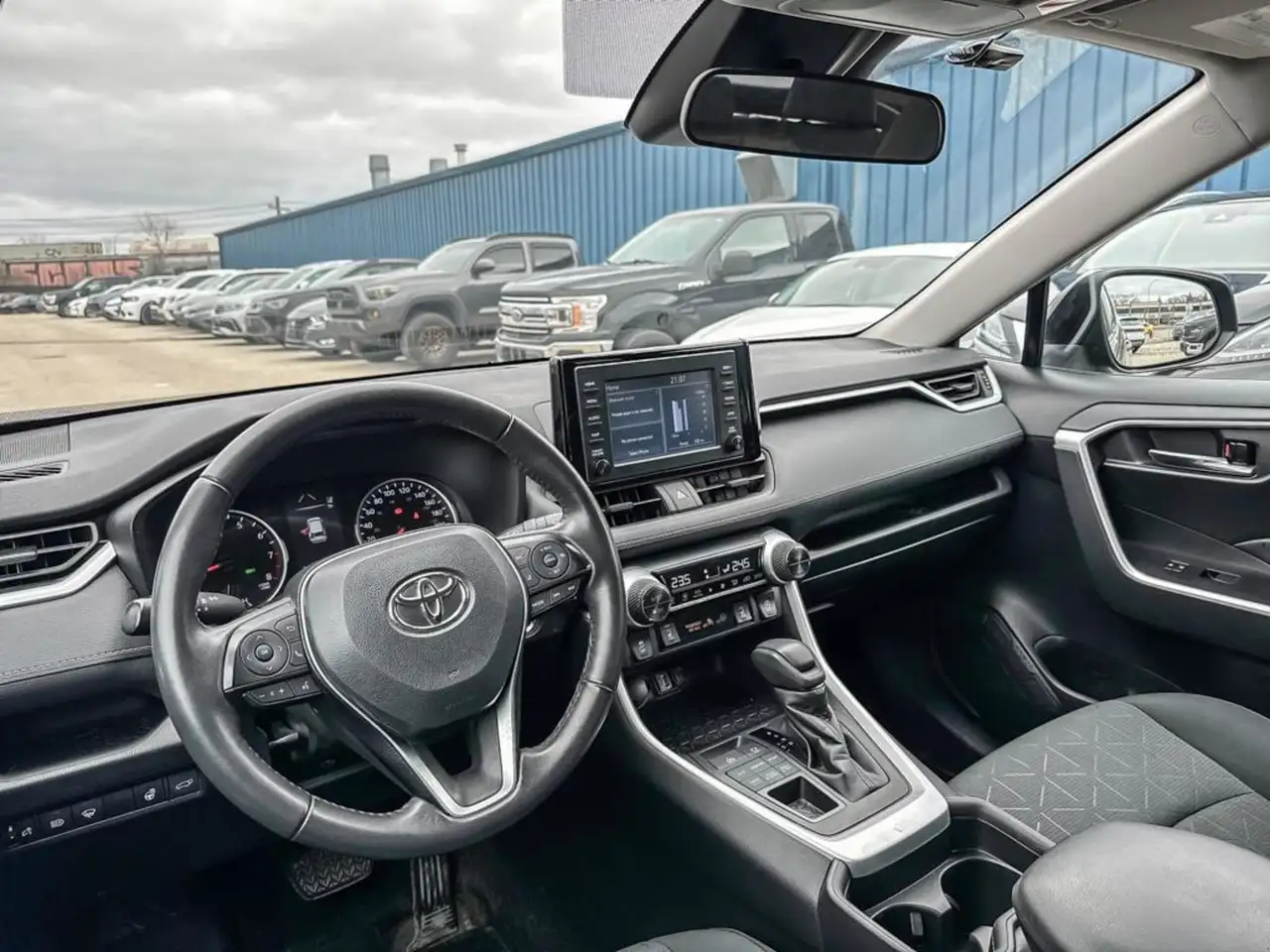 Toyota RAV 4 снимка Toyota RAV 4