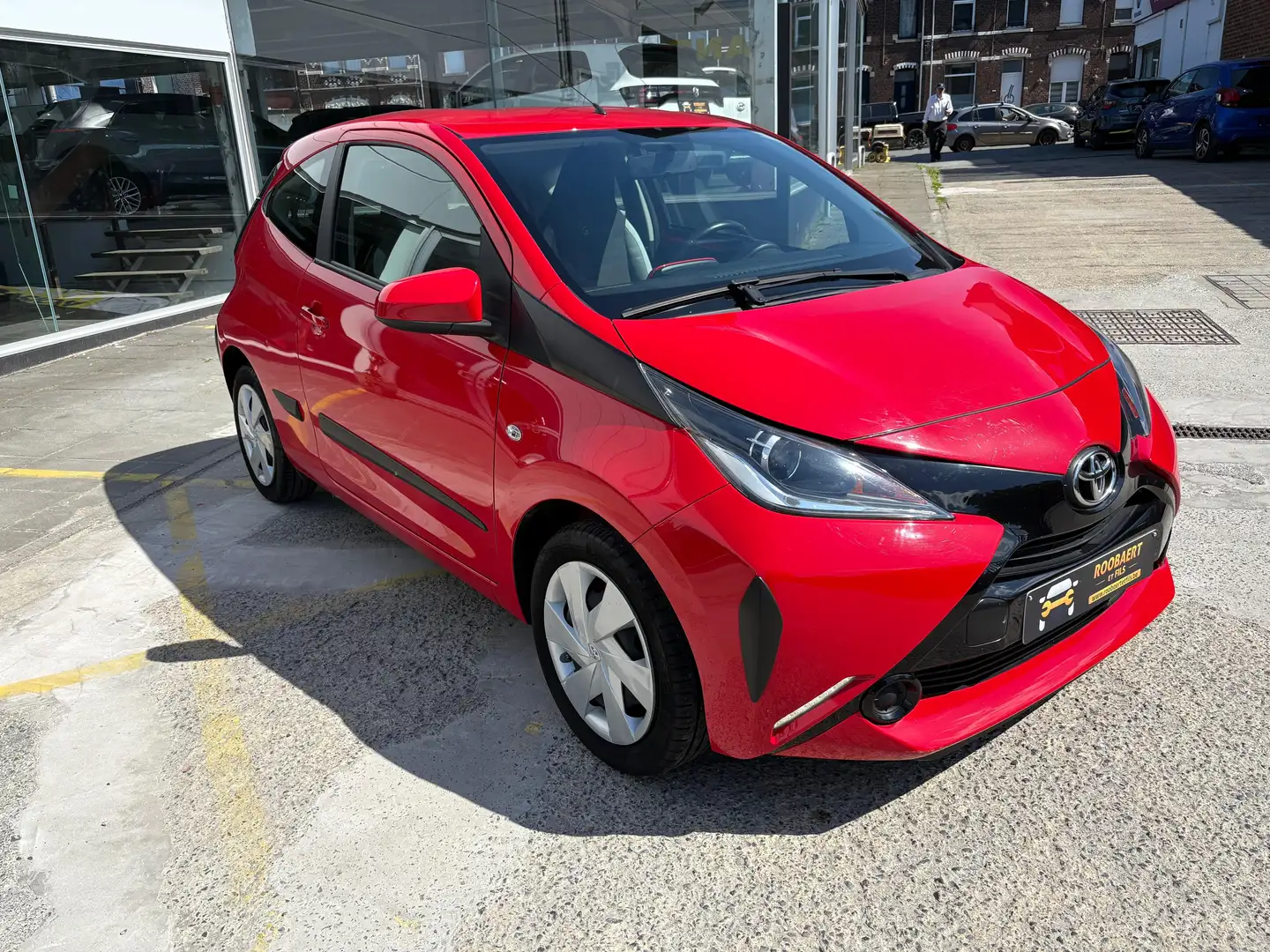 Toyota Aygo 1.0i   avec  1 an 1/2  de garantie Rot - 2